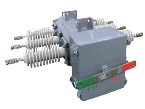 15～35kV ガス開閉器（柱上）